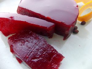 Want jellied cranberry sauce in Switzerland? Make it yourself!
